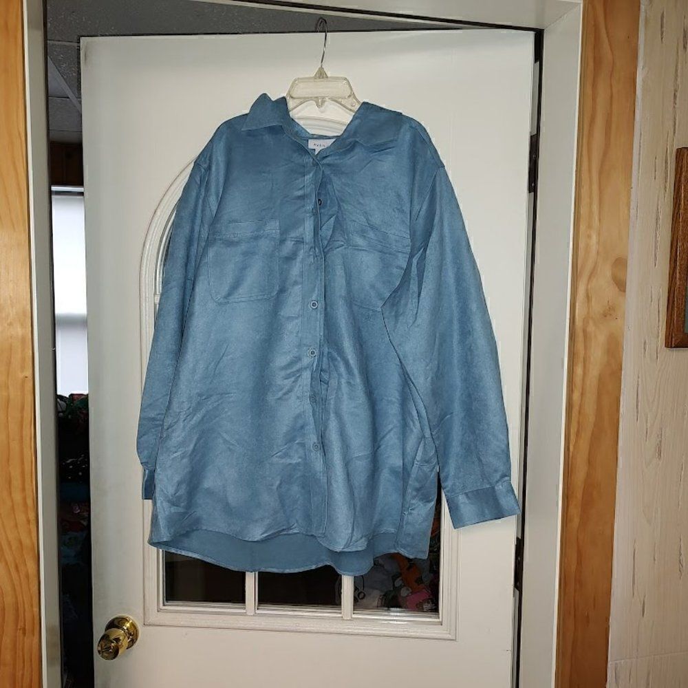 New Avenue Blue Suede Feel Button Down Shirt Size Women's 18/20